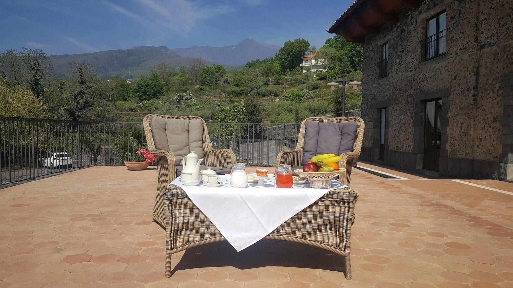 Antico Borgo Petralia Guest House Zafferana Etnea Ngoại thất bức ảnh